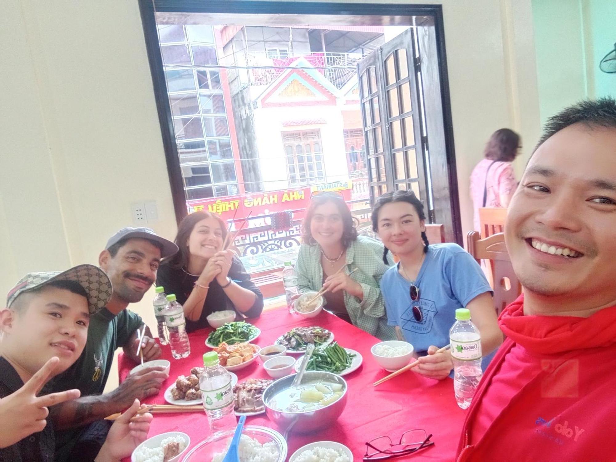 Hotel Ha Giang Yolo House And Loop Tours Exterior foto